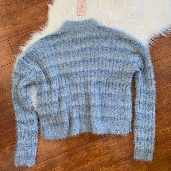 NWT•Candie's Cozy & Soft Mock Neck Pullover Crop Sweater in Blue Stripe-Size L - Picture 9 of 10